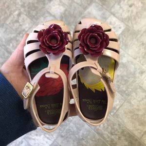 Size 7 mini Melissa kids shoes.